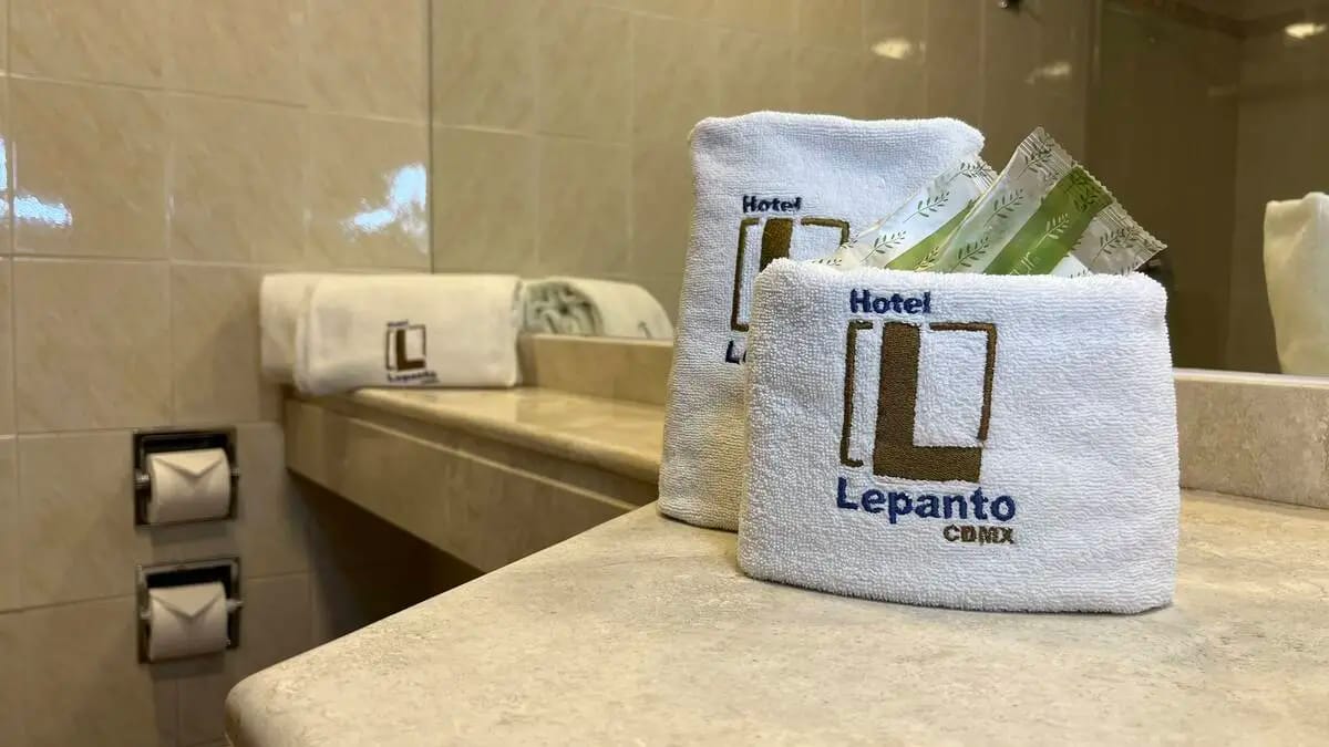 Toalla de la habitación suite deluxe con cama king size